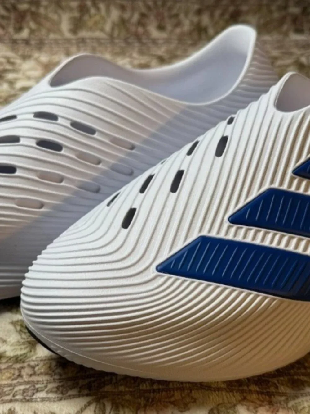 NEW adidas Purechill Runner Men's White & Blue Slip-On Sneakers Slides Size 12